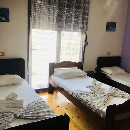 Villa Orhan Lazarat Gjirokastër Esterno foto